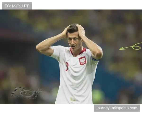 莱万多夫斯基与同期前锋关键比赛表现对比：谁更具决定性