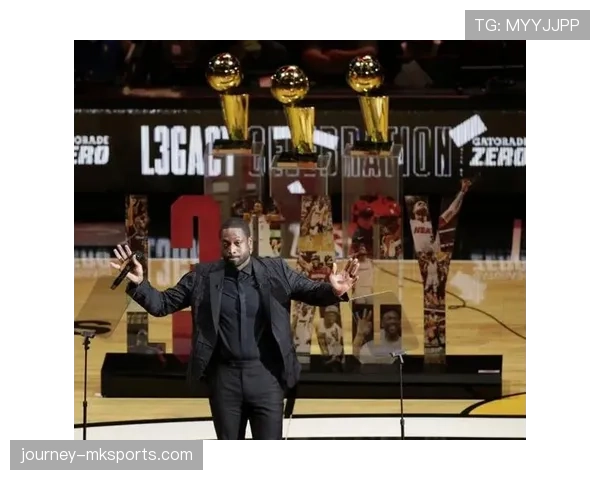 韦德突破带动热火进攻，关键时刻得分效率领先乔丹