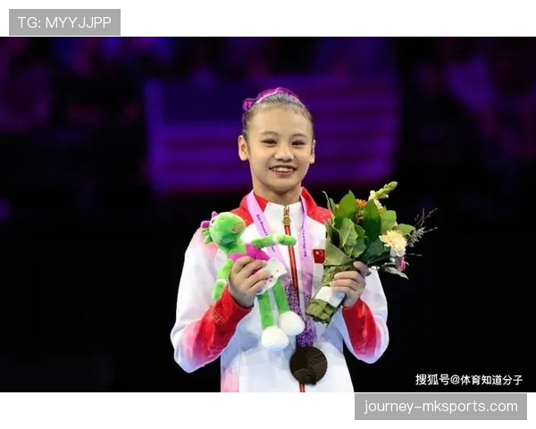 管晨辰穿得像路人，赛场上却花了半个月工资买装备？